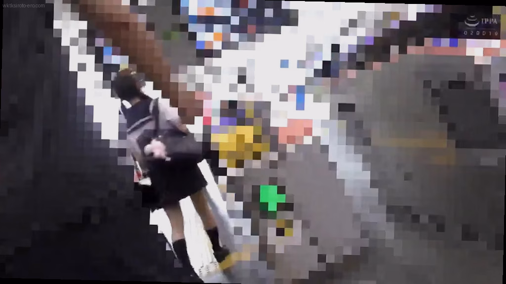 シーン1：電車内での痴漢開始 2